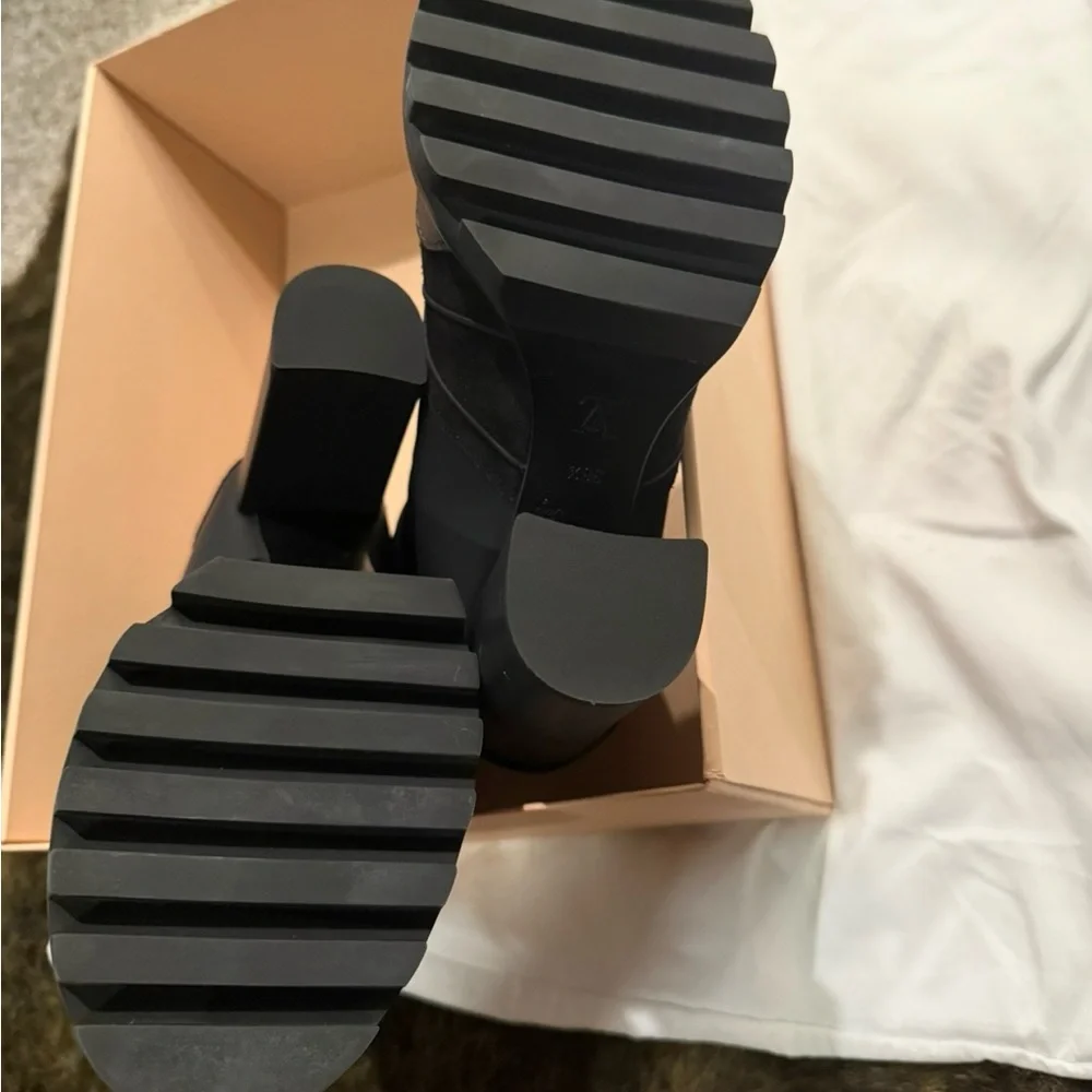 Louis Vuitton Star Trail Boots-size 38.5 - Picture 4 of 6